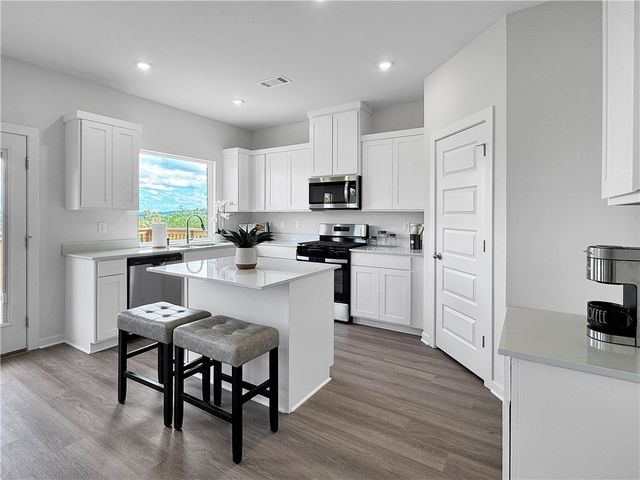 524 W Gosling Isle, Farmington, AR 72730