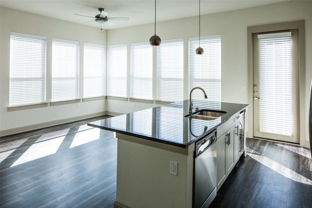 7606 Eastern Avenue 213, Dallas, TX 75209