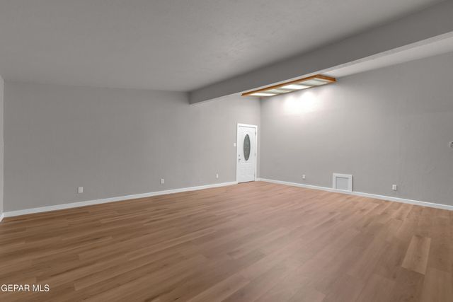 404 CHERMONT Drive, El Paso, TX 79912