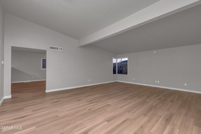 404 CHERMONT Drive, El Paso, TX 79912