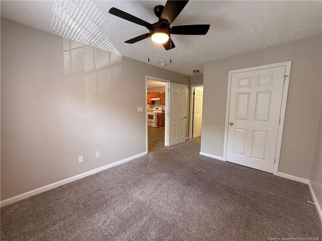 4029 Professional Drive 12, Hope Mills, NC 28348