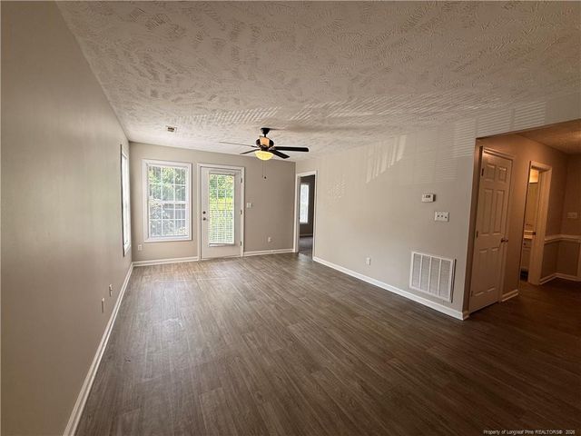 4029 Professional Drive 12, Hope Mills, NC 28348