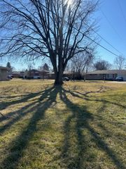 360 W 55th Lane, Merrillville, IN 46410