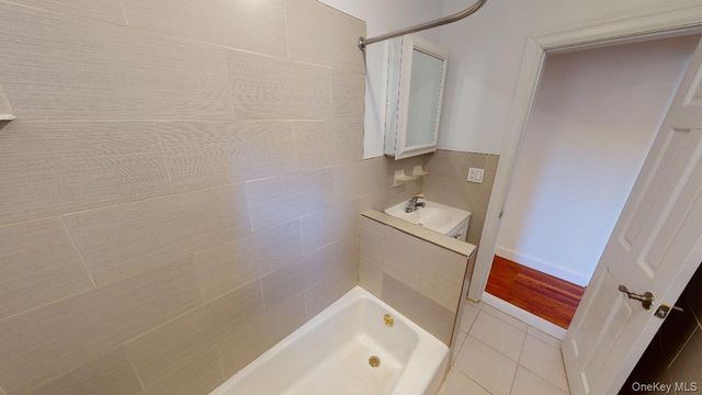 108-02 72nd Avenue 3D, Forest Hills, NY 11375