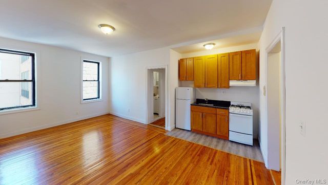 108-02 72nd Avenue 3D, Forest Hills, NY 11375