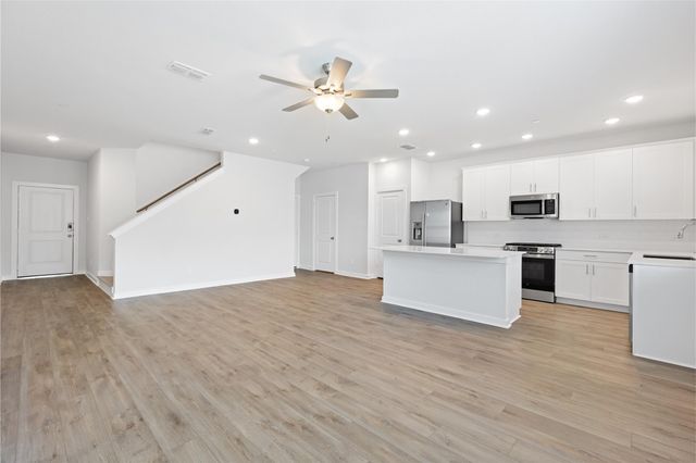 3037 Dovedale Street, Pearland, TX 77548