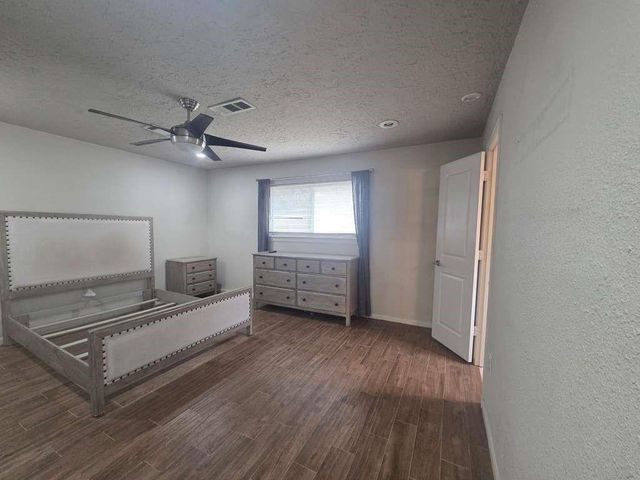 6002 Beaudry Drive, Houston, TX 77035