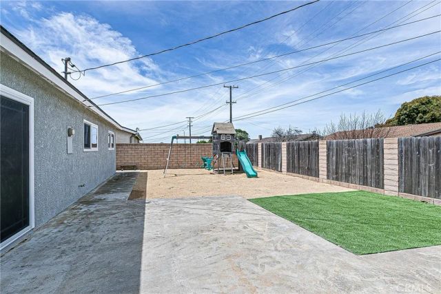 1621 W Pine, Lompoc, CA 93436