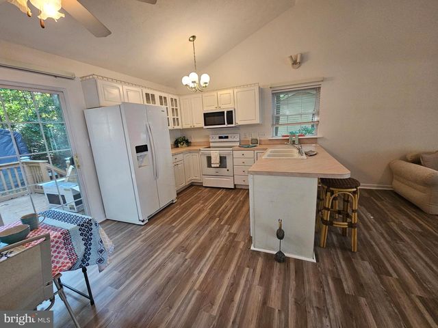 304 OCEAN PARKWAY, Ocean Pines, MD 21811