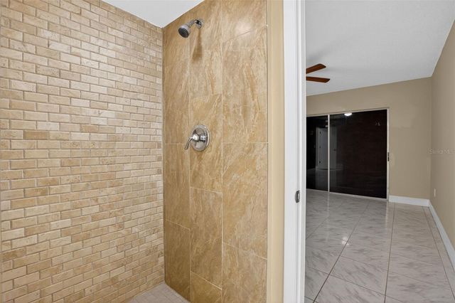 12004 W POND WAY, Tampa, FL 33635