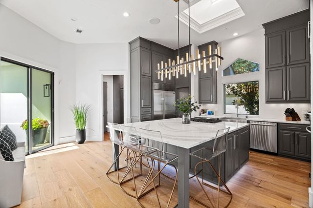 1310 Broken Arrow, Horseshoe Bay, TX 78657