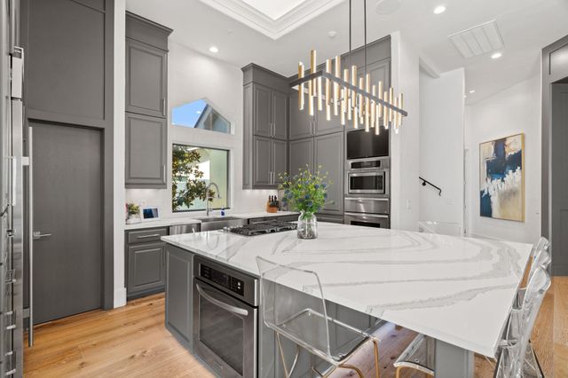 1310 Broken Arrow, Horseshoe Bay, TX 78657