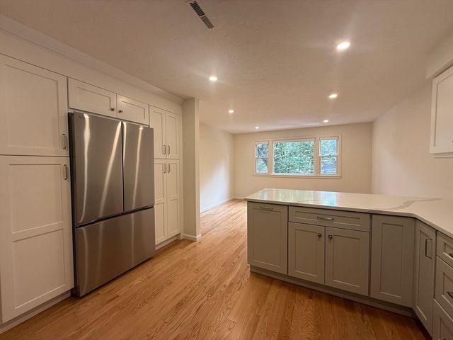105 Beaconsfield 1, Brookline, MA 02445