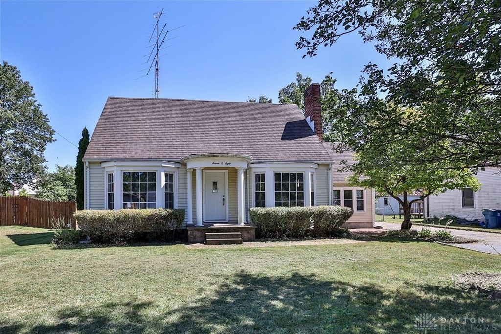 708 Fallview Avenue, Englewood, OH 45322