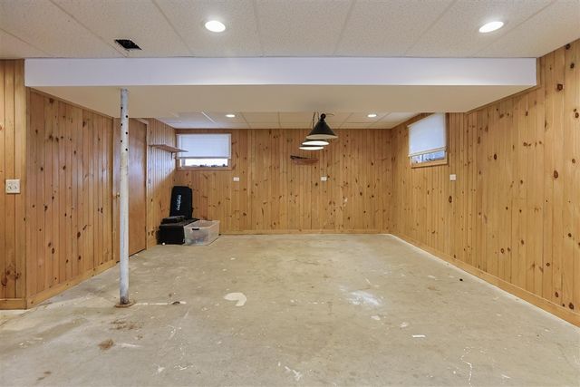 29460 M 62, Dowagiac, MI 49047