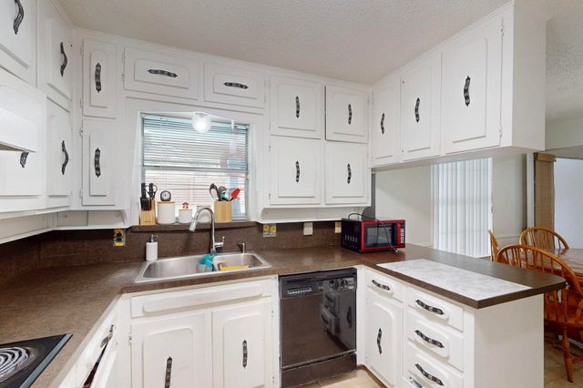 3213 Spring Valley Drive, Bedford, TX 76021