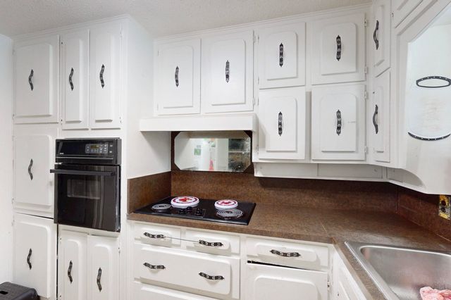 3213 Spring Valley Drive, Bedford, TX 76021