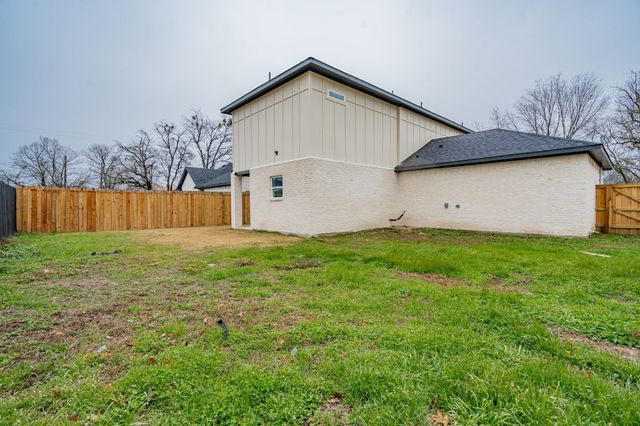 204 Crenshaw Street, Terrell, TX 75160