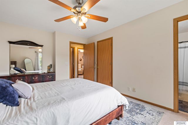 15309 Wirt Street, Omaha, NE 68116