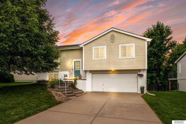 15309 Wirt Street, Omaha, NE 68116