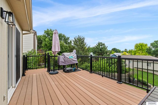 15309 Wirt Street, Omaha, NE 68116