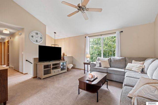 15309 Wirt Street, Omaha, NE 68116