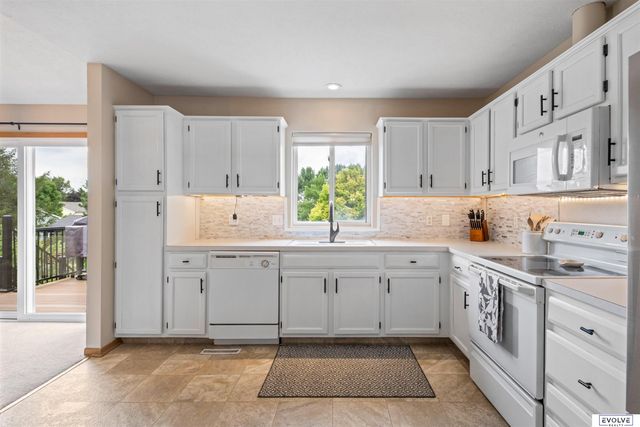 15309 Wirt Street, Omaha, NE 68116