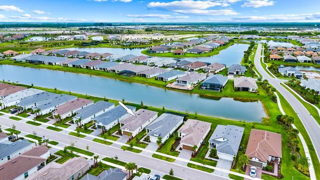 9956 SW Santini Road, Port St. Lucie, FL 34987
