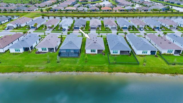 9956 SW Santini Road, Port St. Lucie, FL 34987