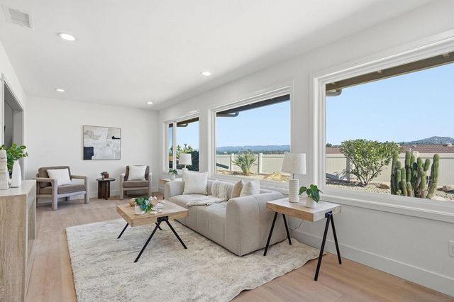 16625 SAN TOMAS DR, San Diego, CA 92128