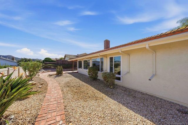 16625 SAN TOMAS DR, San Diego, CA 92128