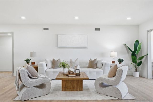 16625 SAN TOMAS DR, San Diego, CA 92128