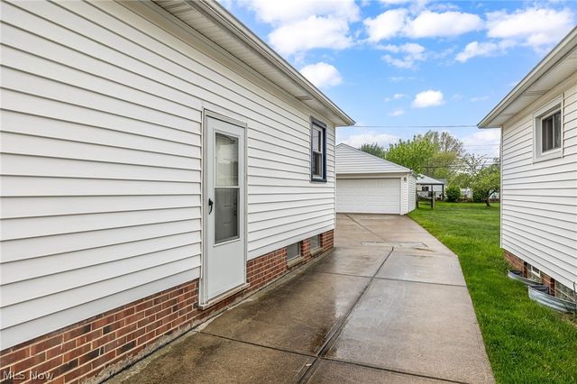 1704 Drenik Drive, Wickliffe, OH 44092