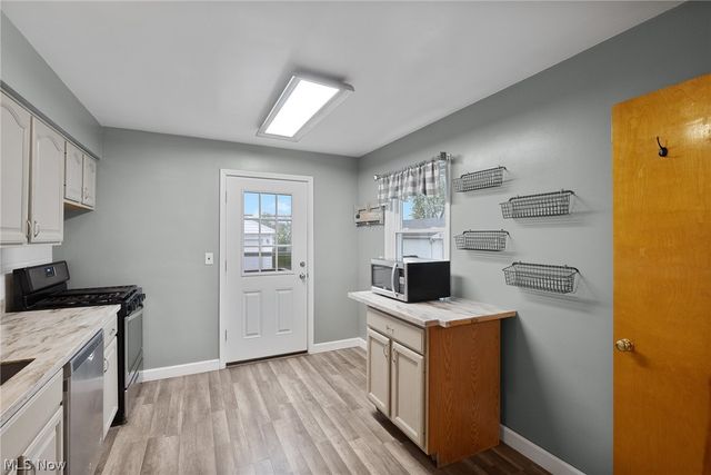 1704 Drenik Drive, Wickliffe, OH 44092