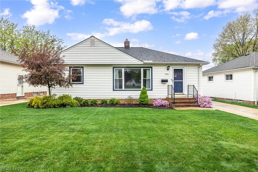 1704 Drenik Drive, Wickliffe, OH 44092