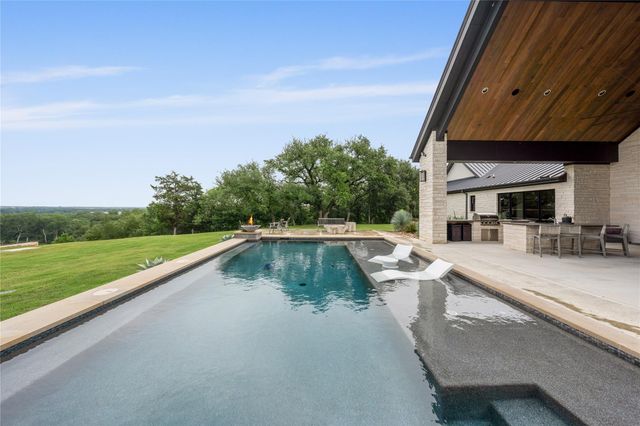 19102 Post Oak RD, Bartlett, TX 76511