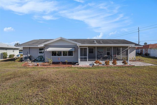 704 BRANNEN CIRCLE, Sun City Center, FL 33573