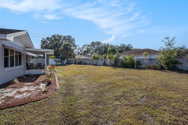 704 BRANNEN CIRCLE, Sun City Center, FL 33573