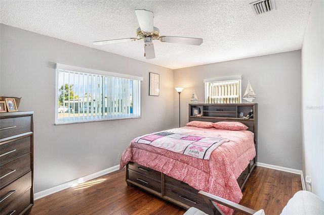 704 BRANNEN CIRCLE, Sun City Center, FL 33573