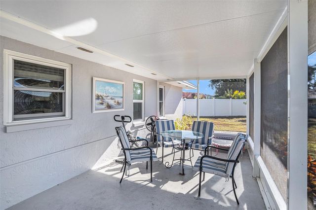 704 BRANNEN CIRCLE, Sun City Center, FL 33573