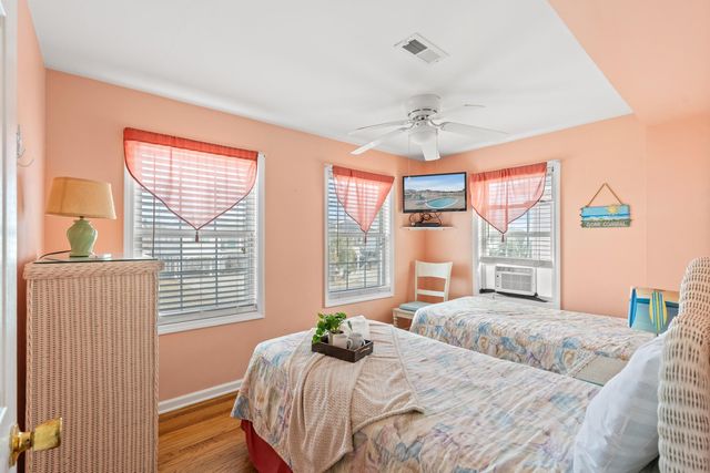 329 54th Ave. N, North Myrtle Beach, SC 29582