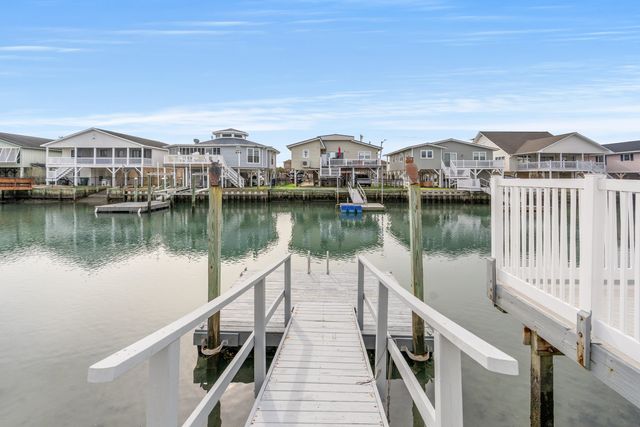 329 54th Ave. N, North Myrtle Beach, SC 29582