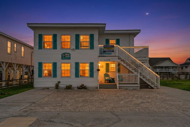 329 54th Ave. N, North Myrtle Beach, SC 29582