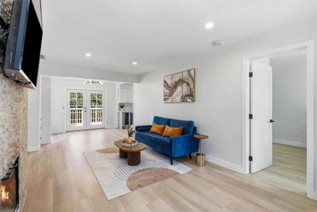 5478 Gilbert Drive, San Diego, CA 92115