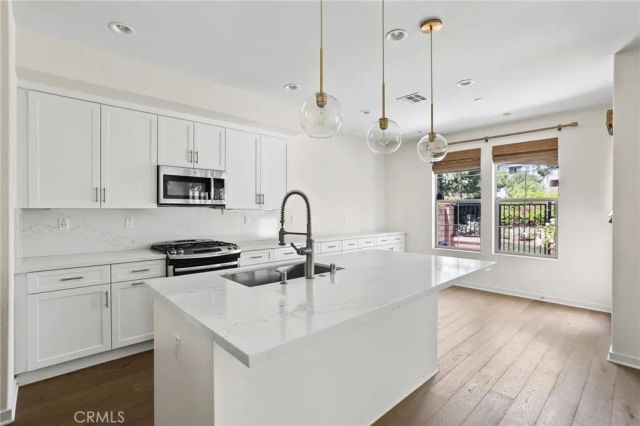 216 Finch, Lake Forest, CA 92630