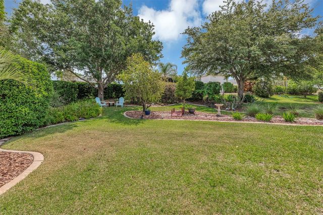 3251 KINGSTON WAY, Tavares, FL 32778