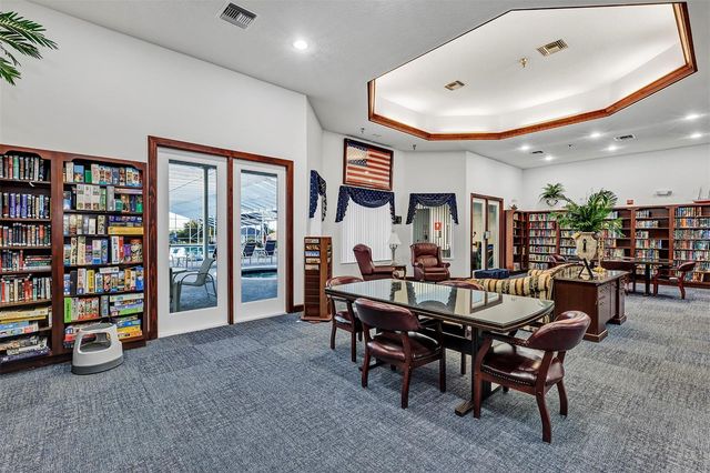 3251 KINGSTON WAY, Tavares, FL 32778