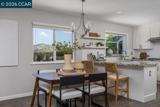 1121 Vista Point Ln, Concord, CA 94521