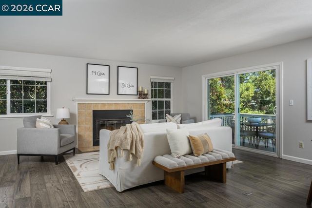 1121 Vista Point Ln, Concord, CA 94521