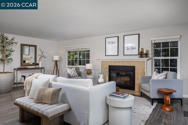 1121 Vista Point Ln, Concord, CA 94521